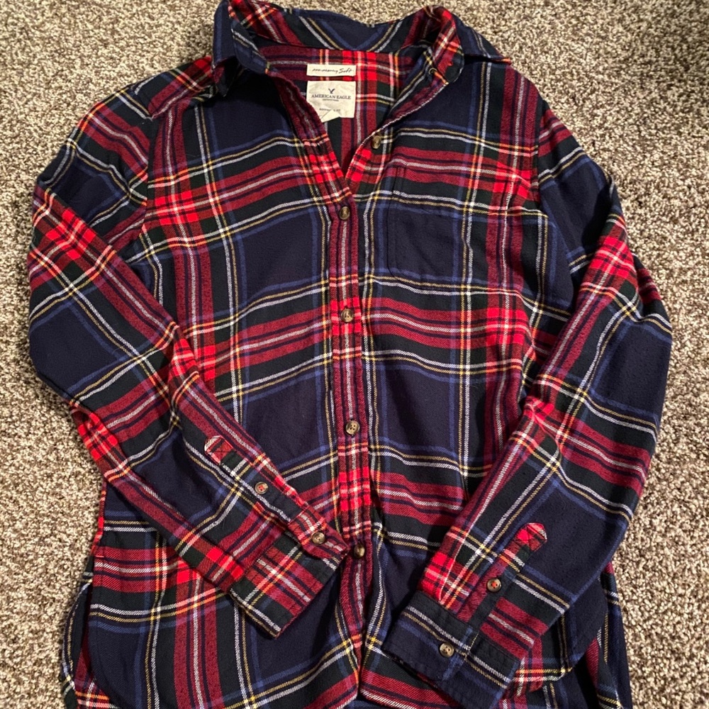 2 women’s flannels